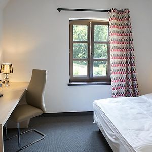 Pokój z łóżkiem king-size